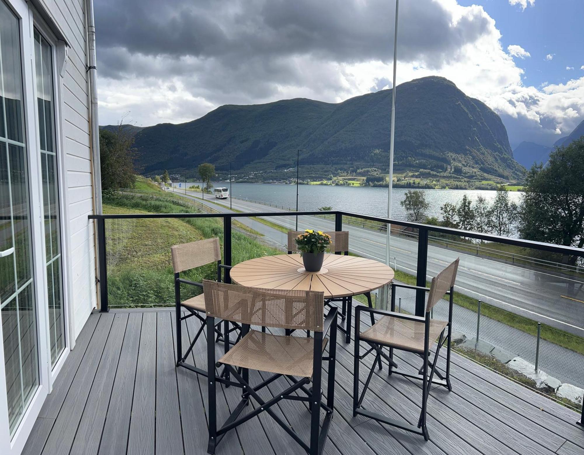 Husslattene Apartments With Terrace Skei  Eksteriør bilde